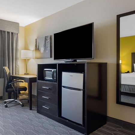 Best Western Plus Wenatchee Downtown Hotel Екстериор снимка