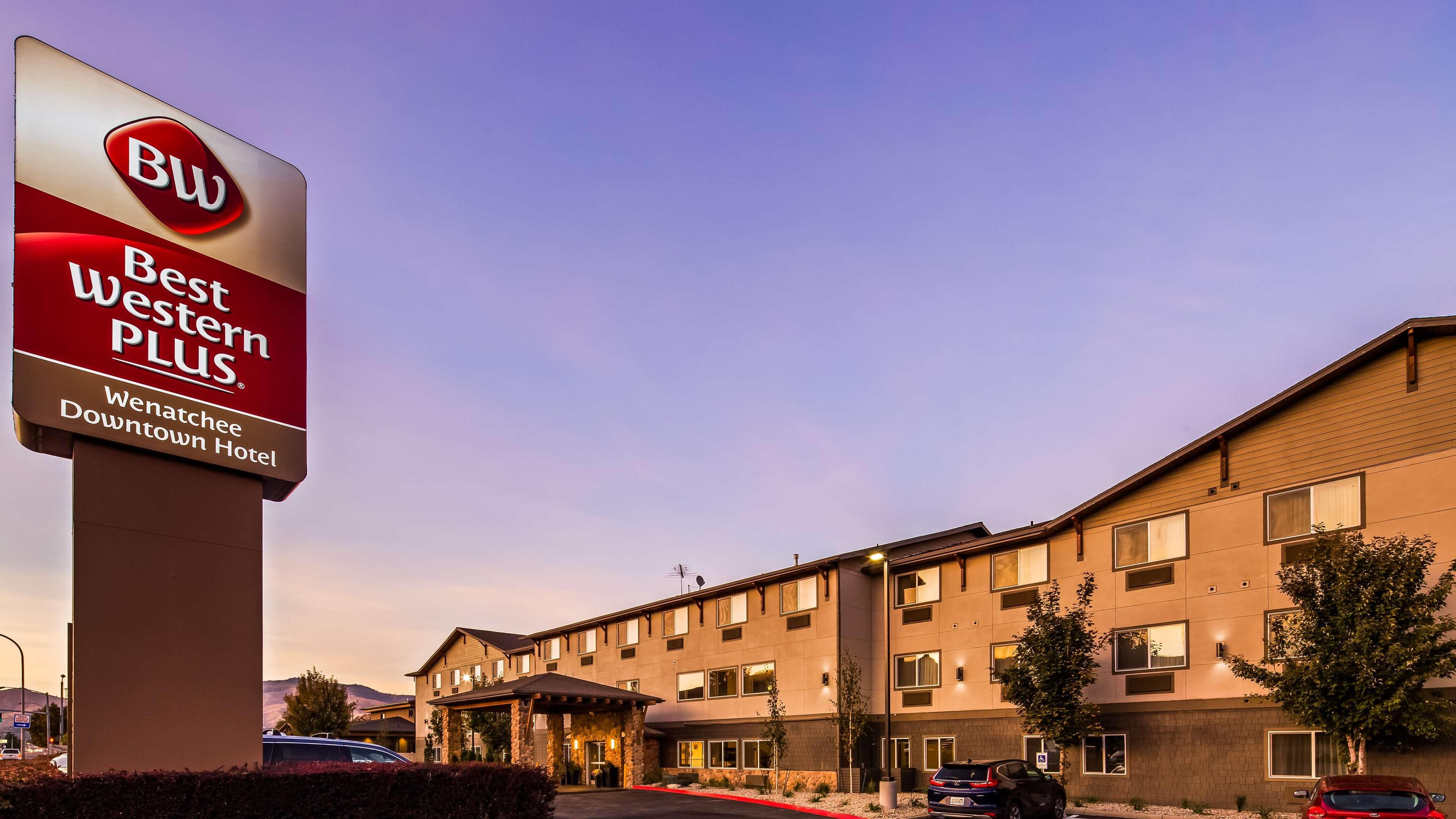 Best Western Plus Wenatchee Downtown Hotel Екстериор снимка