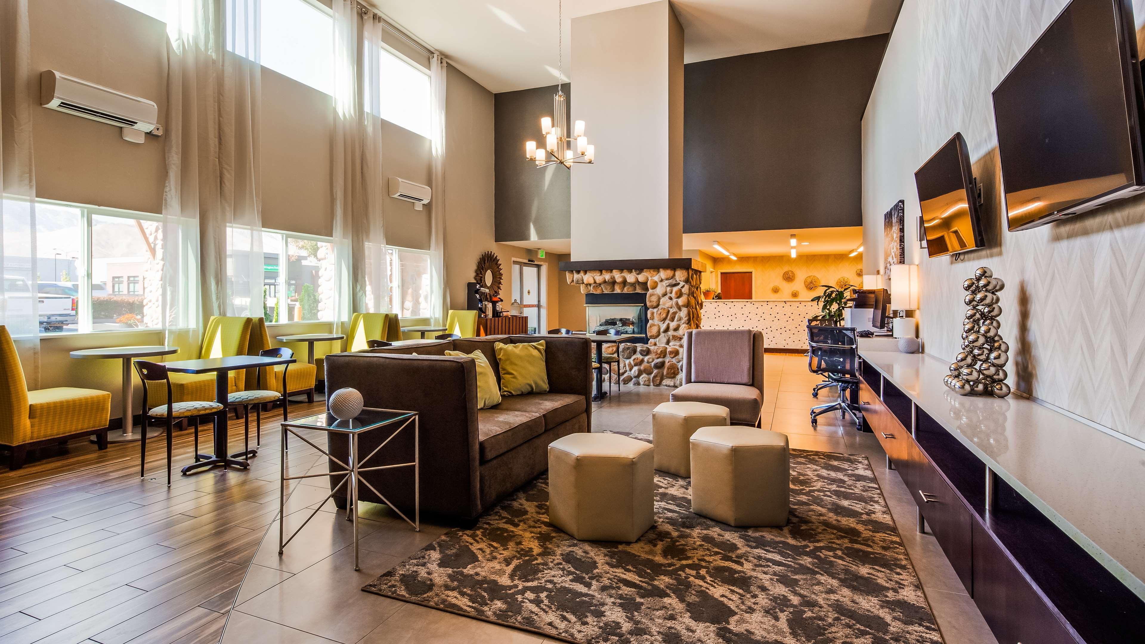 Best Western Plus Wenatchee Downtown Hotel Екстериор снимка