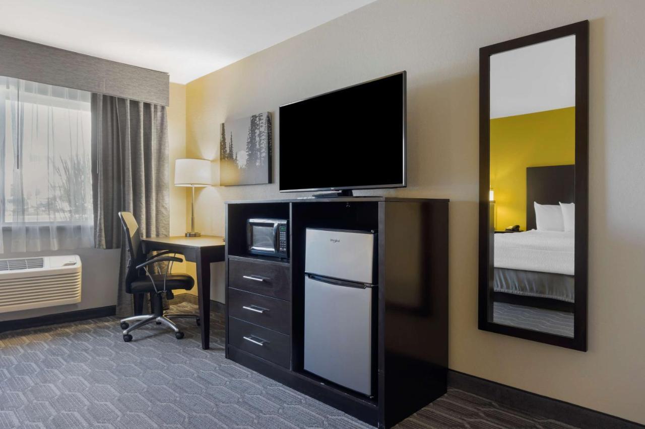 Best Western Plus Wenatchee Downtown Hotel Екстериор снимка